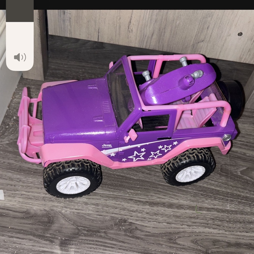 BUNDLE Jeep Purple and Pink remote control Barbie car with Barbie and Kelly